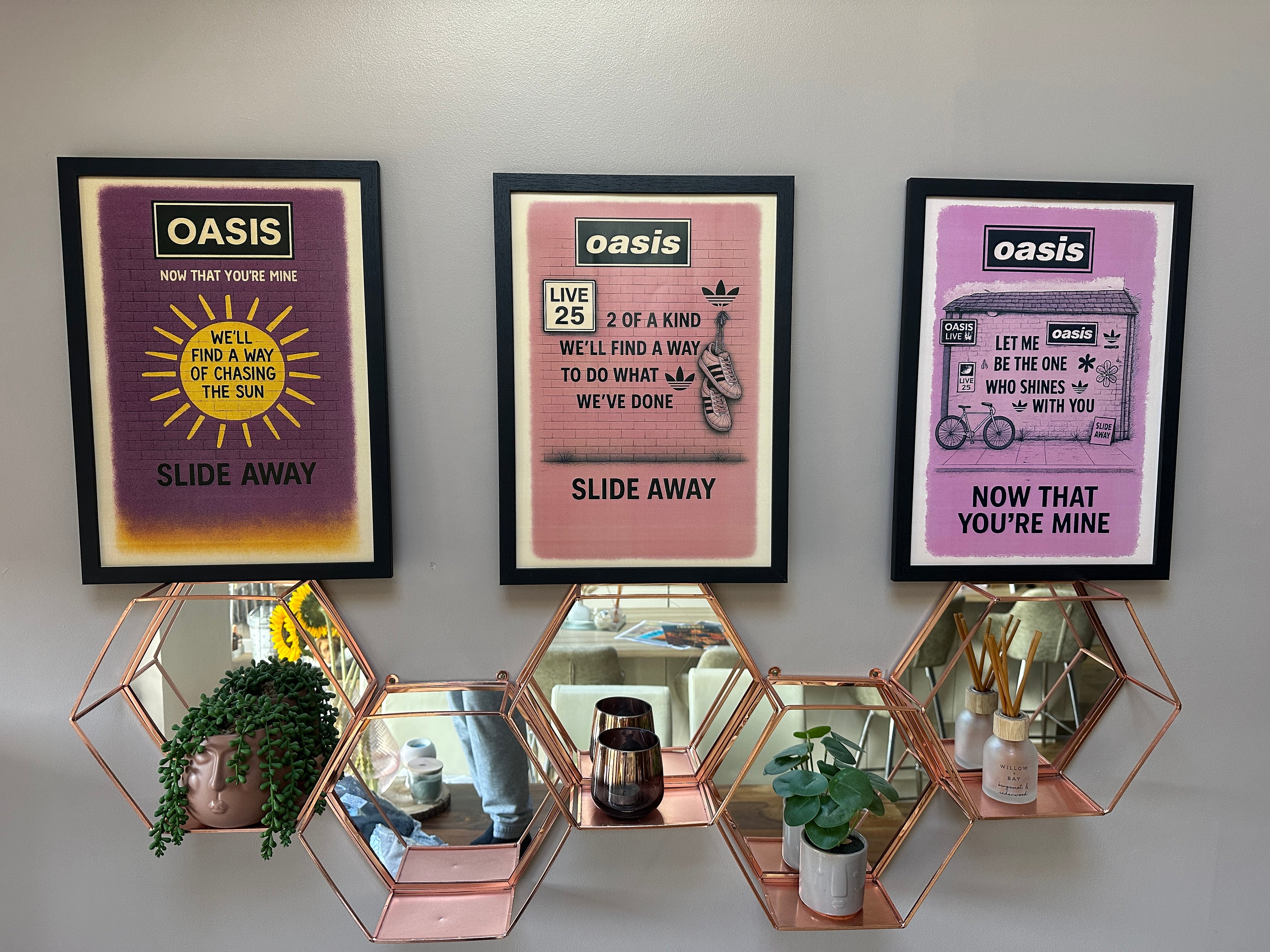 Oasis Graffiti Poster - Slide Away (2 of a kind)